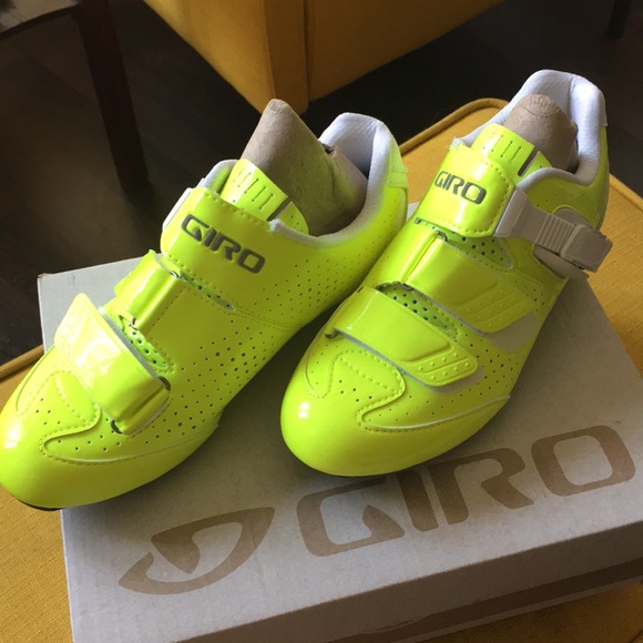 size 38 cycling shoes